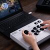 8BITDO Controle Bluetoth e Com Fio Arcade Stick Para Xbox e PC BRANCO