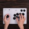 8BITDO Controle Bluetoth e Com Fio Arcade Stick Para Xbox e PC BRANCO