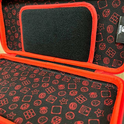Estojo Hori Alumicase Super Mario Edition Cor Vermelha para Nintendo Switch
